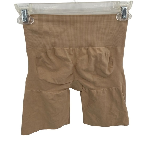 Assets by Spanx Shapewear Shorts Womens Shaping High Waist Beige XL NWOT - Picture 2 of 5